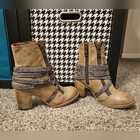 Freebird by Steven - Balboa in Ice Multi Size 7 - Picture 4 of 7